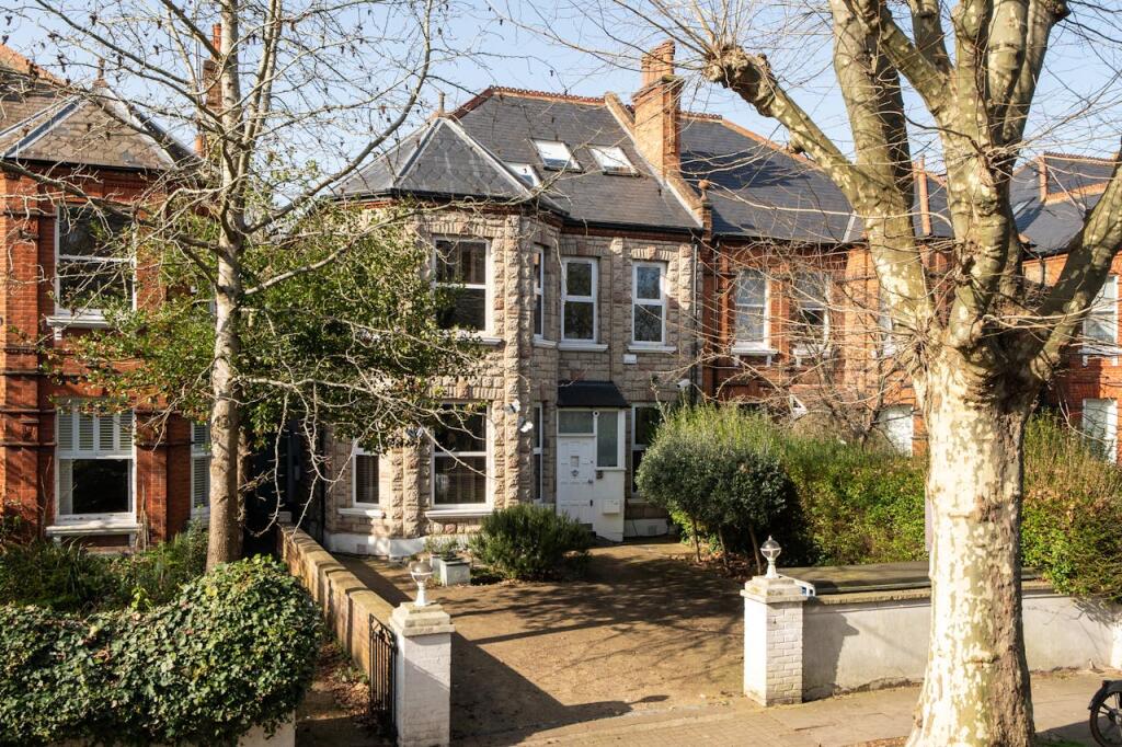 Main image of property: 147 Chevening Road, London, NW6 6DZ