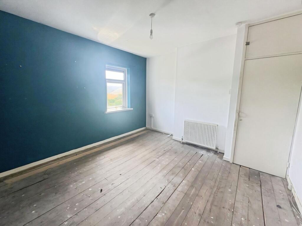House in Pant-yr-Awel, Ogmore Valley - View 5