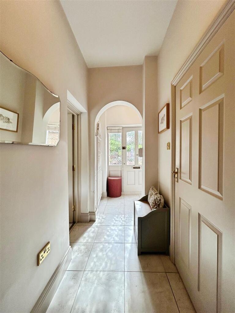 House in Warwick, Eathorpe - More