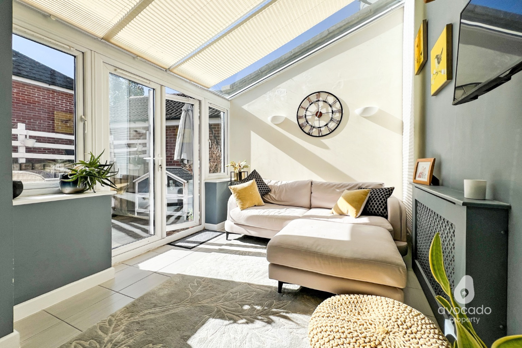 House in Binfield, Bracknell Forest - View 5