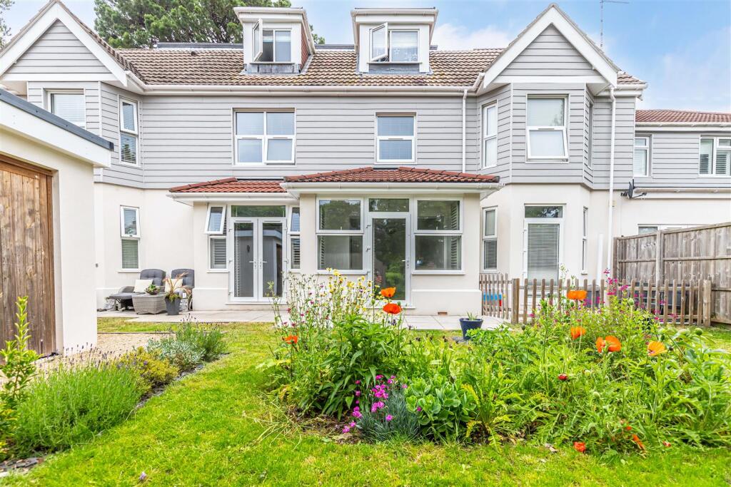Apartment in West Parley, Dudsbury