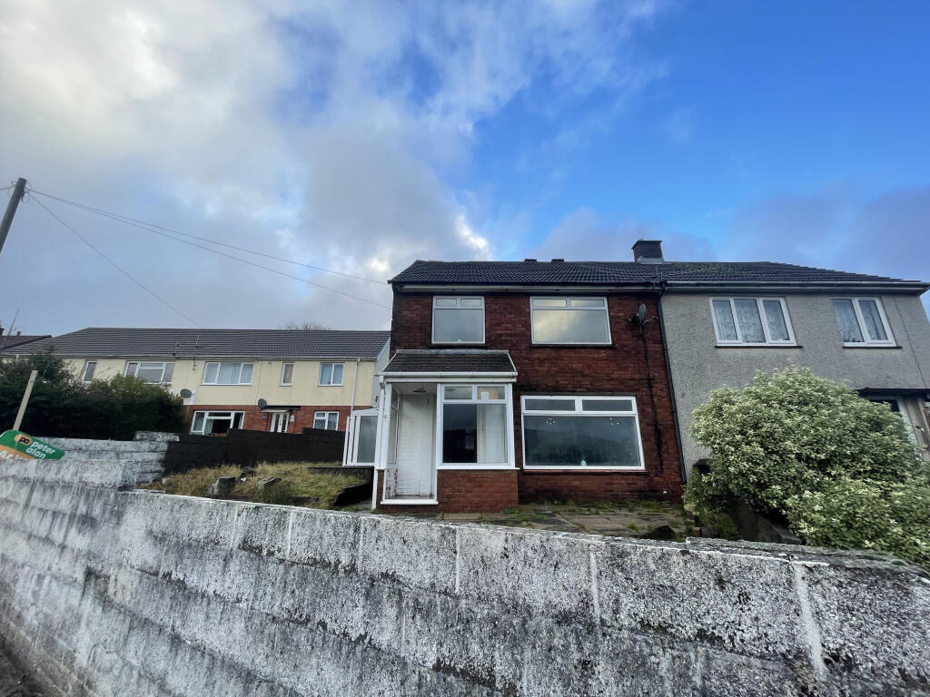 Main image of property: 98 Hillside Avenue, Blaenavon, Pontypool, Torfaen NP4 9JE