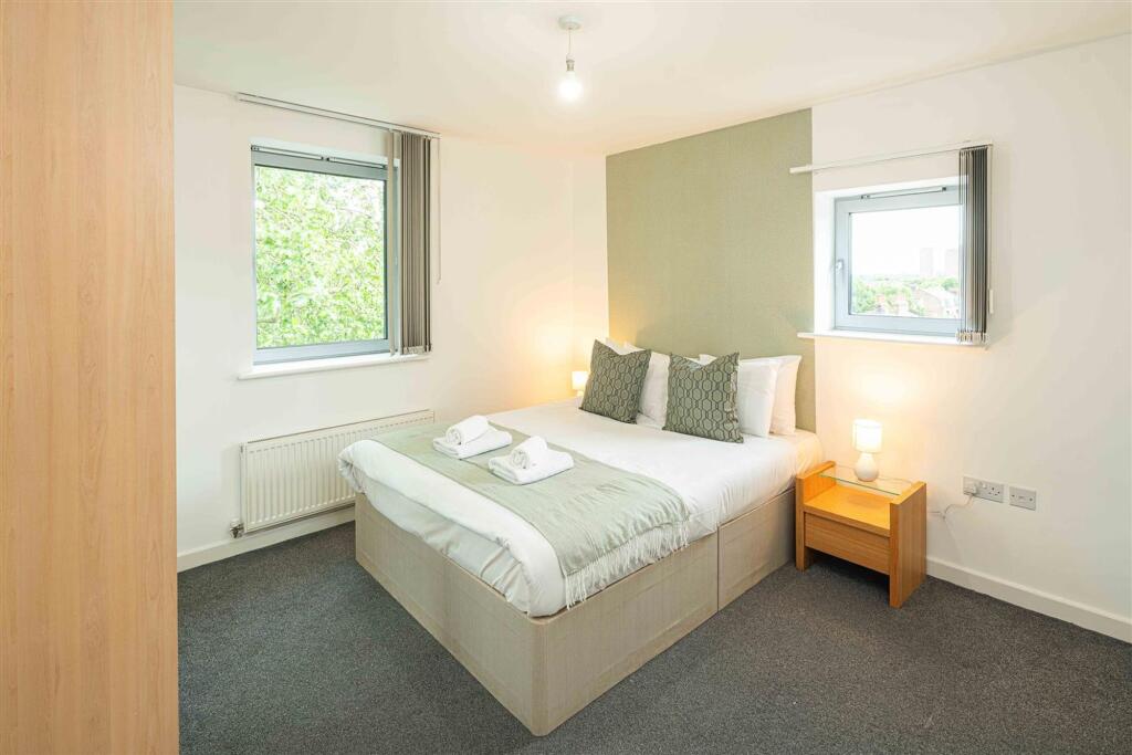Apartment in London - View 5