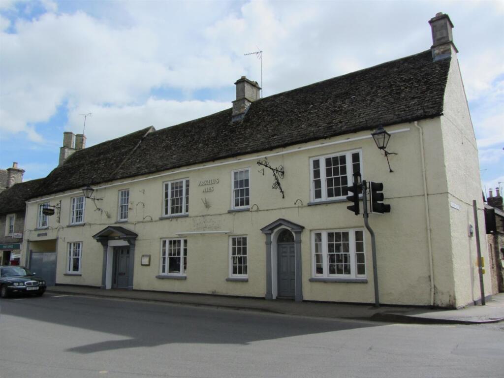 Main image of property: High Street, Lechlade