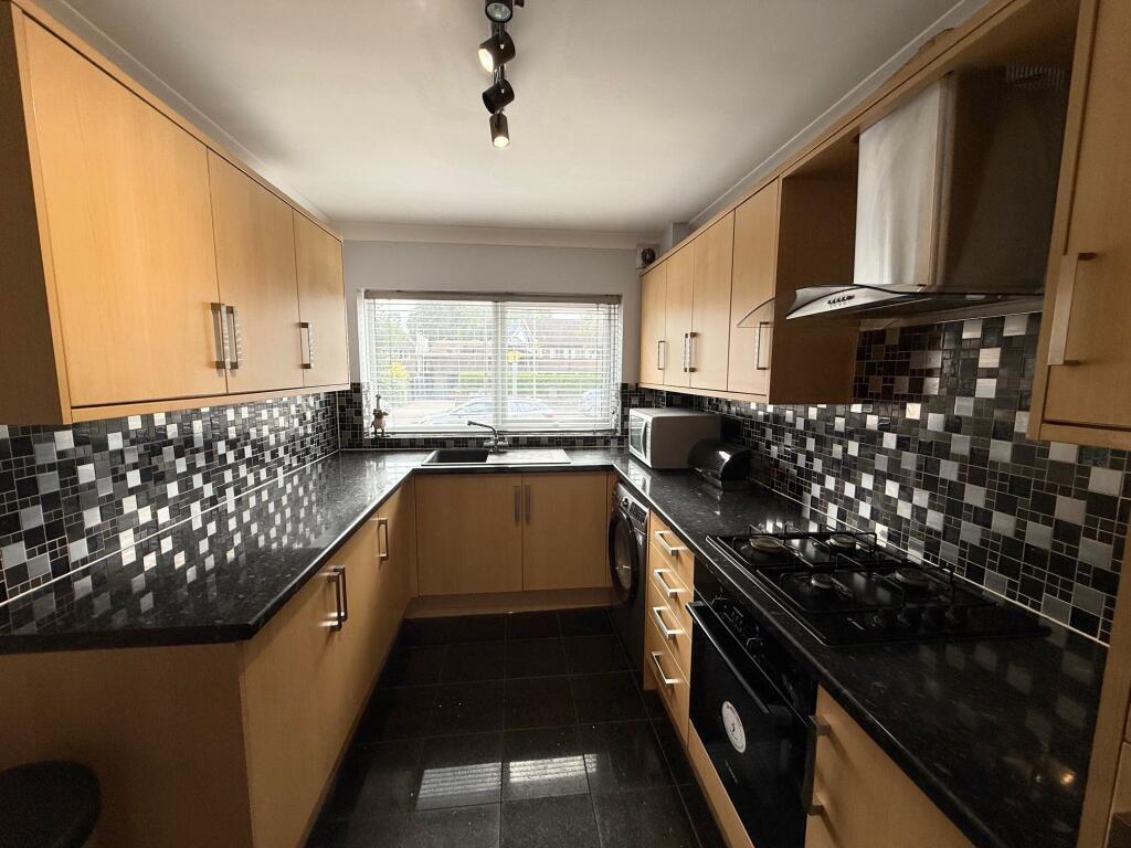Apartment in Watford - View 4