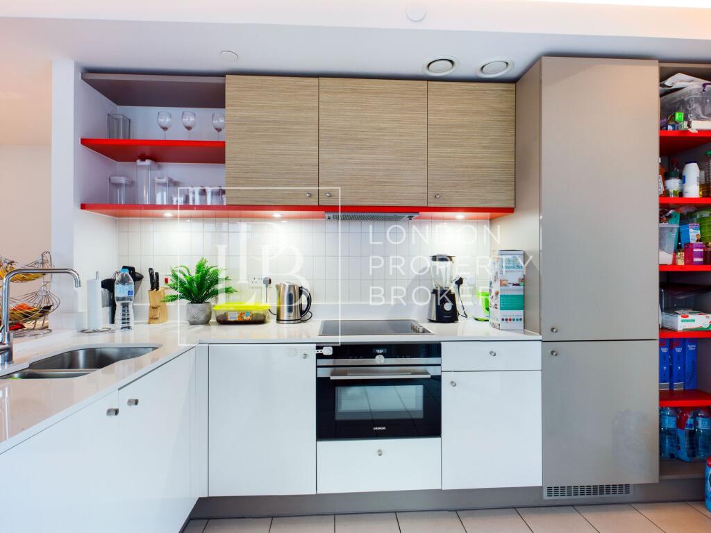 Main image of property: Hoola Building West, Royal Victoria Docks, E16