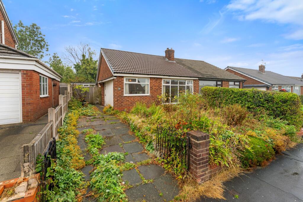 Main image of property: 15 Bromley Cross Road, Bolton, BL7 9LS