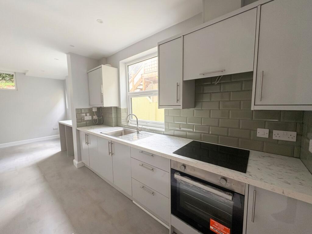 House in Tonbridge - More