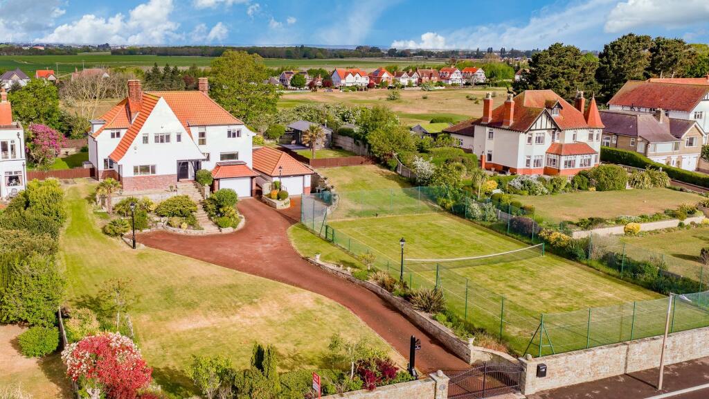 Main image of property: Seacroft Esplanade, Skegness, PE25