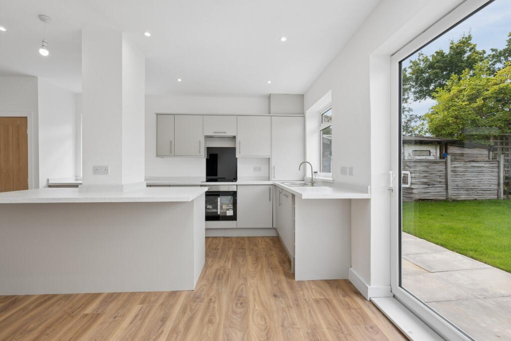 House in Warrington, Lane Ends, Great Sankey - More