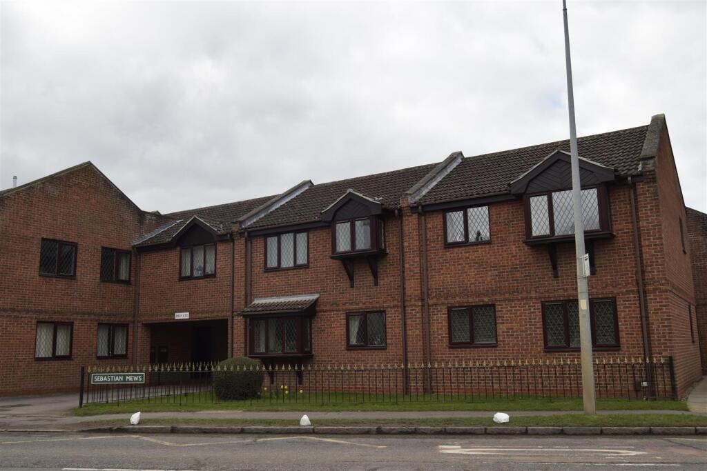 Main image of property: Sebastian Mews, Great Gonerby, Grantham