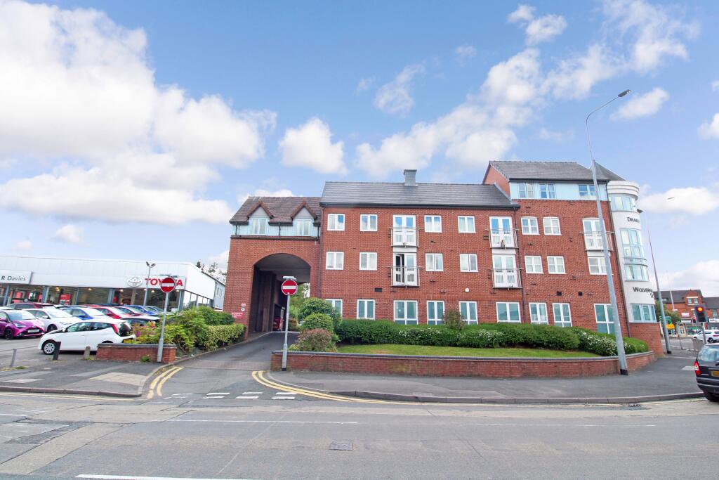 Main image of property: Flat 1 Drakeford Court & Lodge, Wolverhampton Road