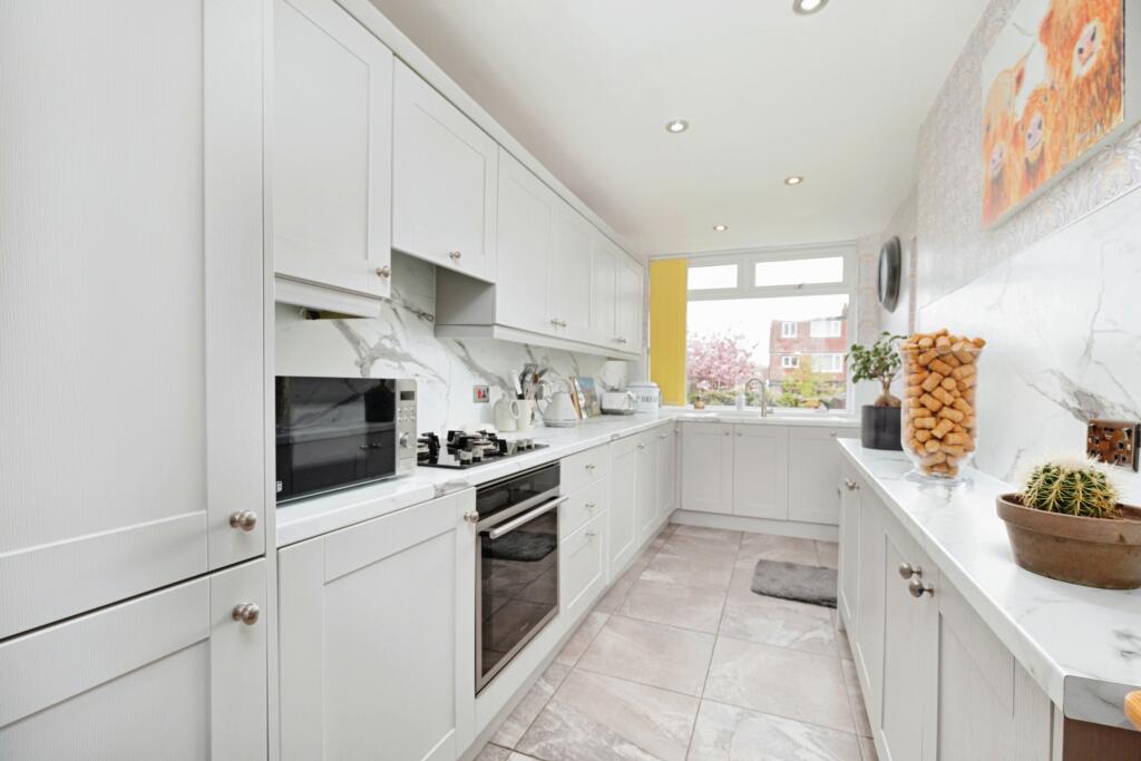 5-bed detached on St. Columba Road, Bridlington, East Yorkshire, YO16, £345,000