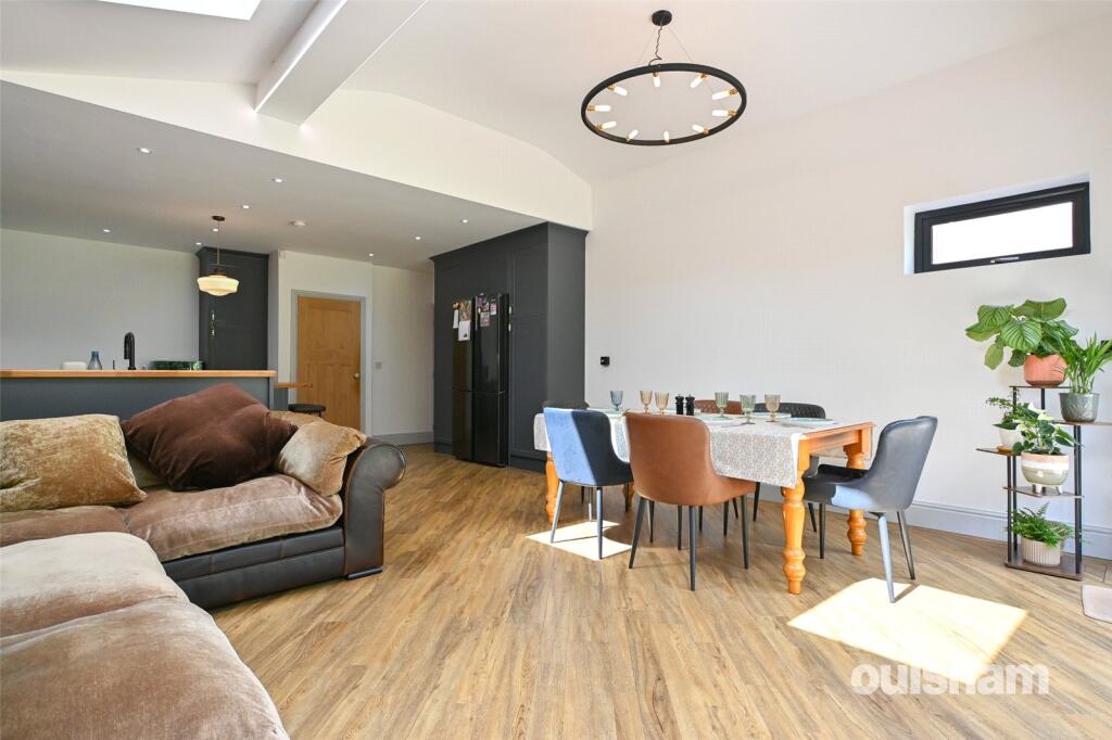 Wolverhampton Road, Oldbury, West Midlands, B68 photo 5