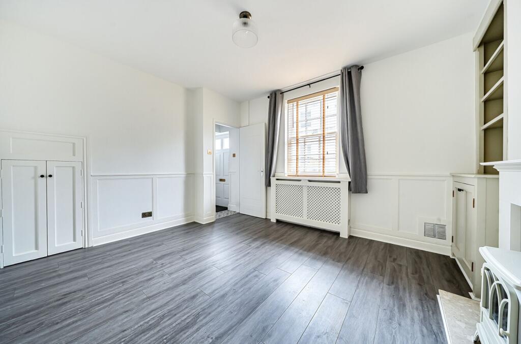 House in Bath, Kingsmead - More