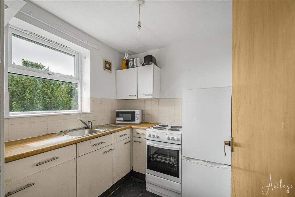 Apartment in Swansea, Brynmill, Uplands - View 5