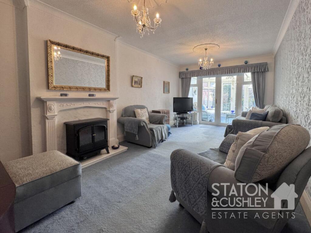 Hillsway Crescent, Mansfield, NG18 photo 4