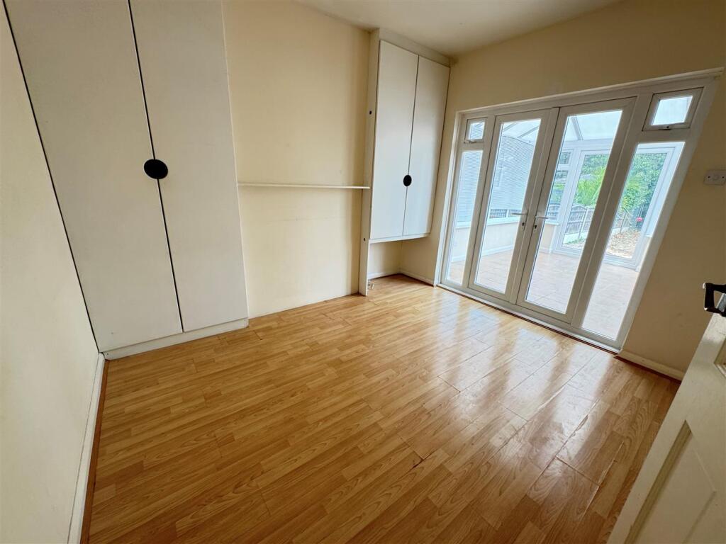 House in Southend-on-Sea - View 5