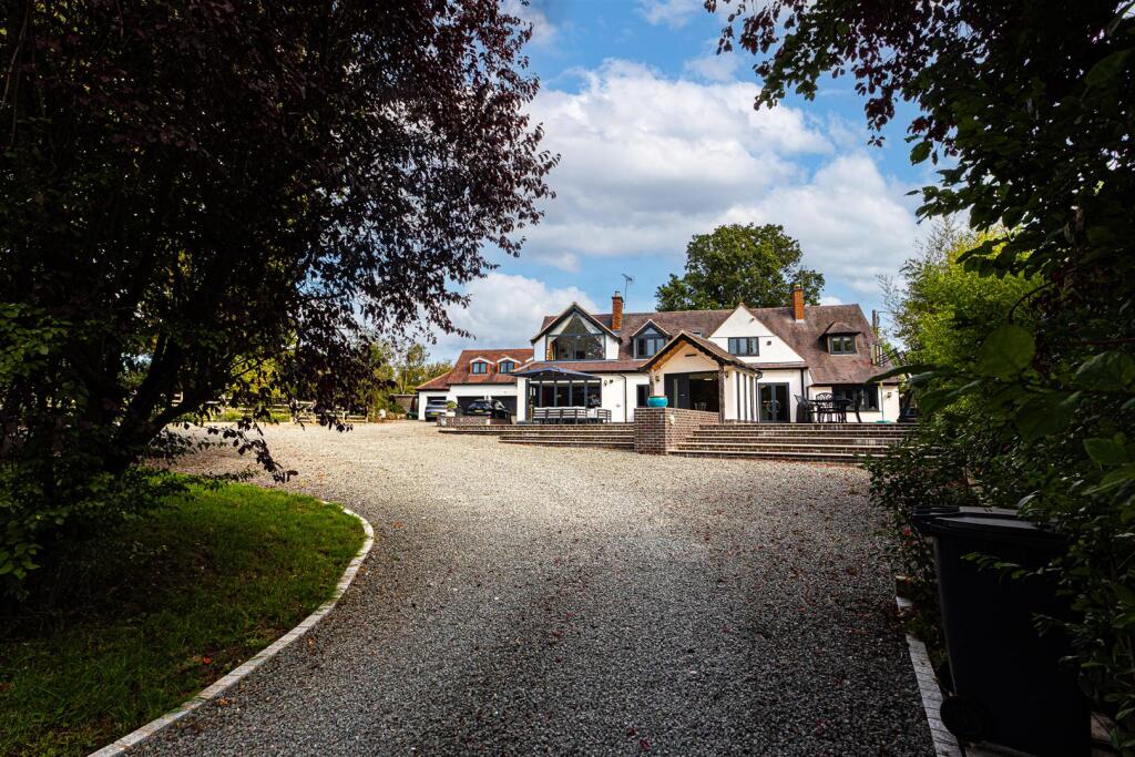 House in Leicester - More