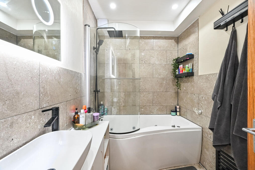 Apartment in London, Finsbury Park - View 4