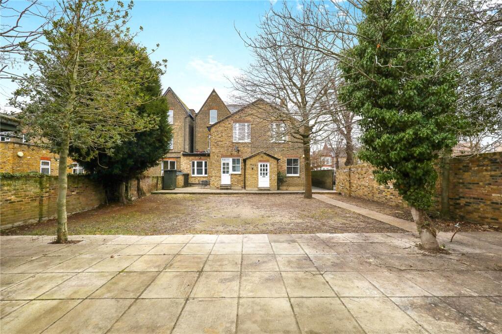 Main image of property: Hanger Lane, London, W5