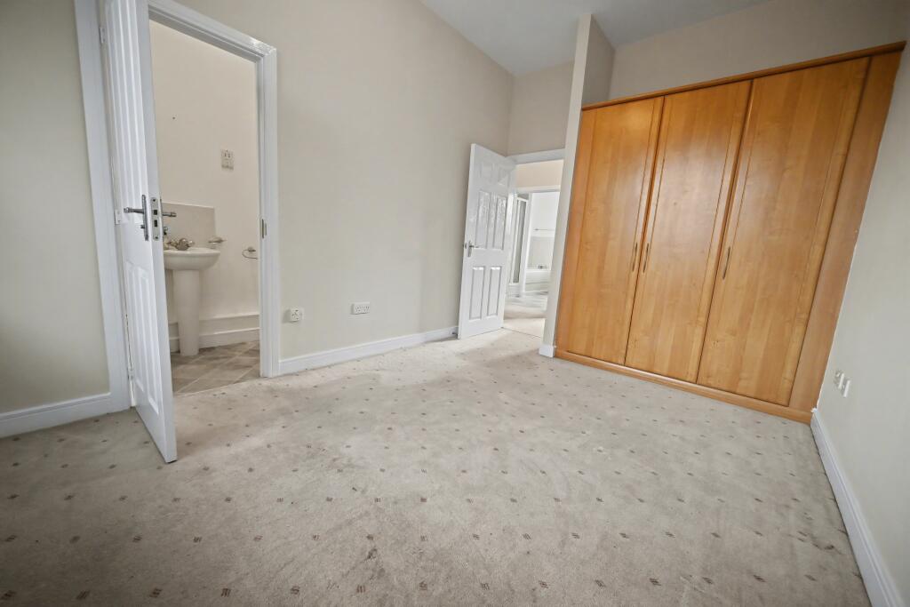 Apartment in Wolverhampton - More