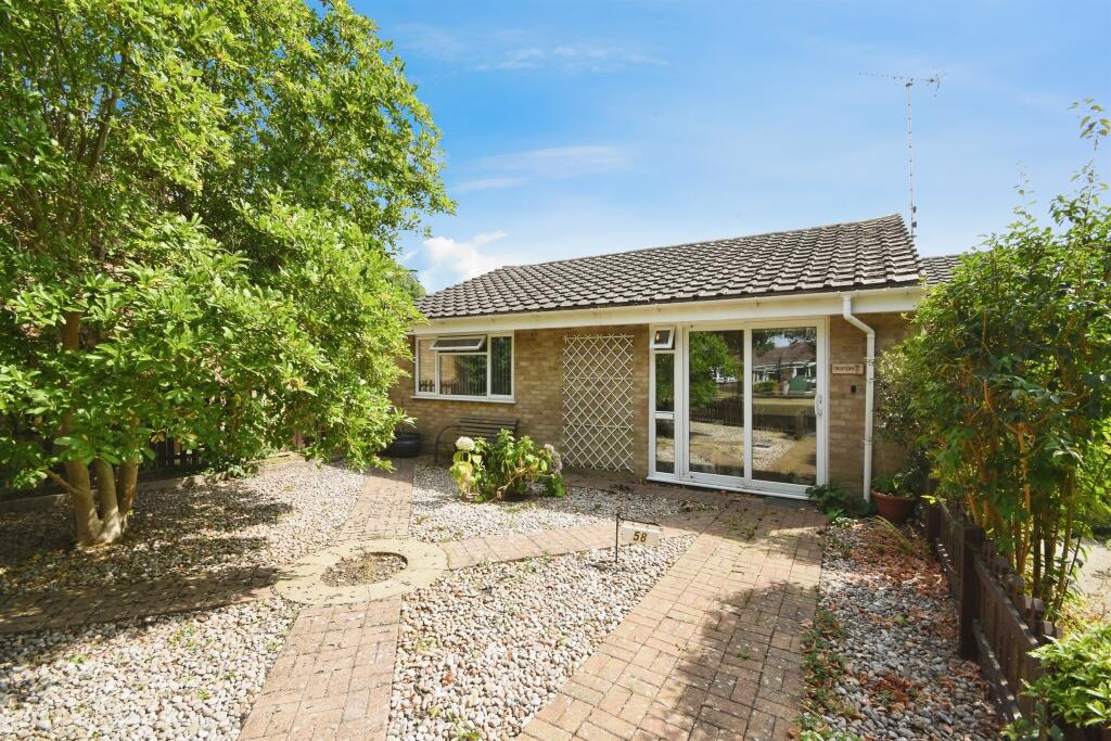 2-bed bungalow on 17, Violet Close, £300,000