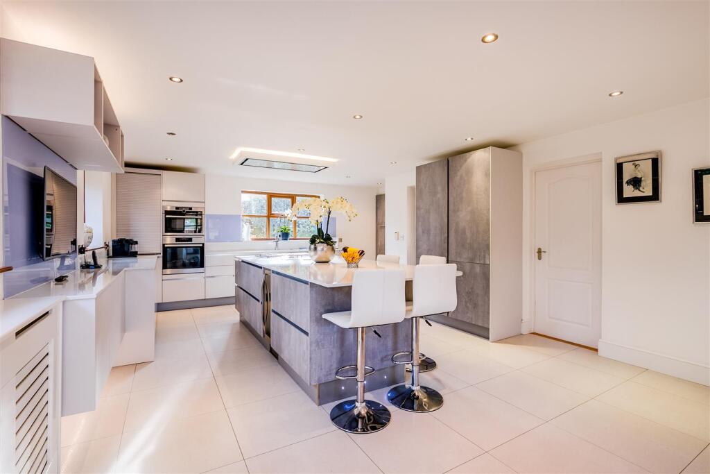 Additional image 19 of Chestnut Walk, Welwyn, AL6