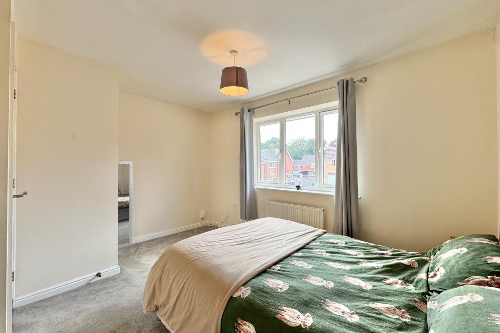 House in Winchester, Whiteley - More