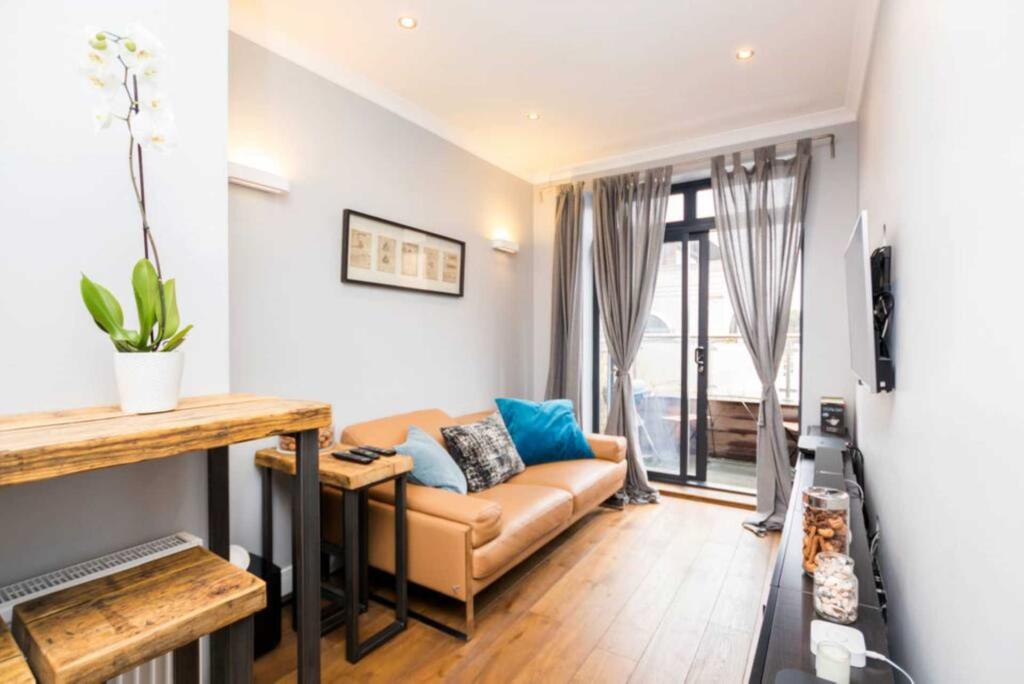 Apartment in London, Shepherd's Bush - More