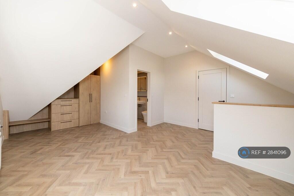 Apartment in Brighton - More