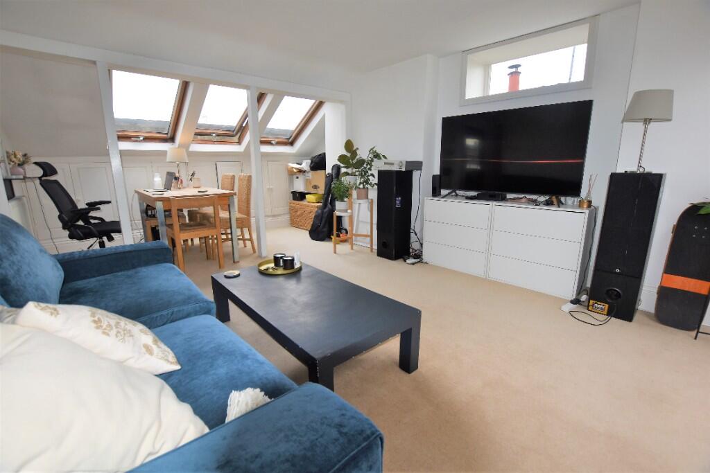 Main image of property: Charlton Place, London, N1