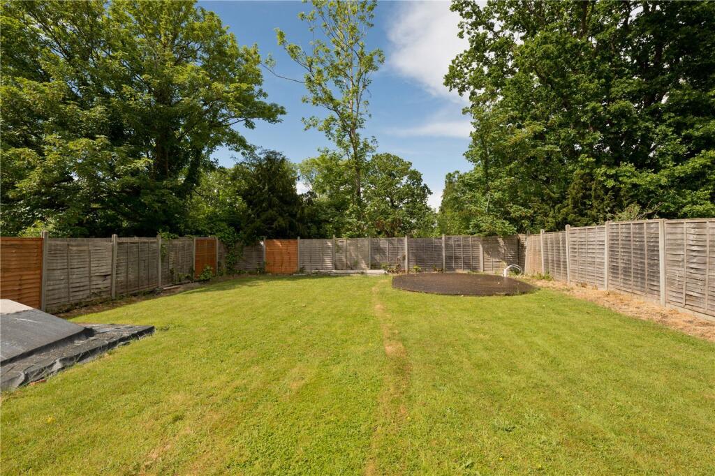 House in Elmbridge, Surrey - View 4