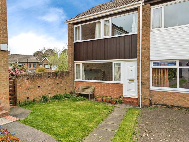 3-bed terraced on Calvus Drive, Heddon-on-the-Wall, £195,000