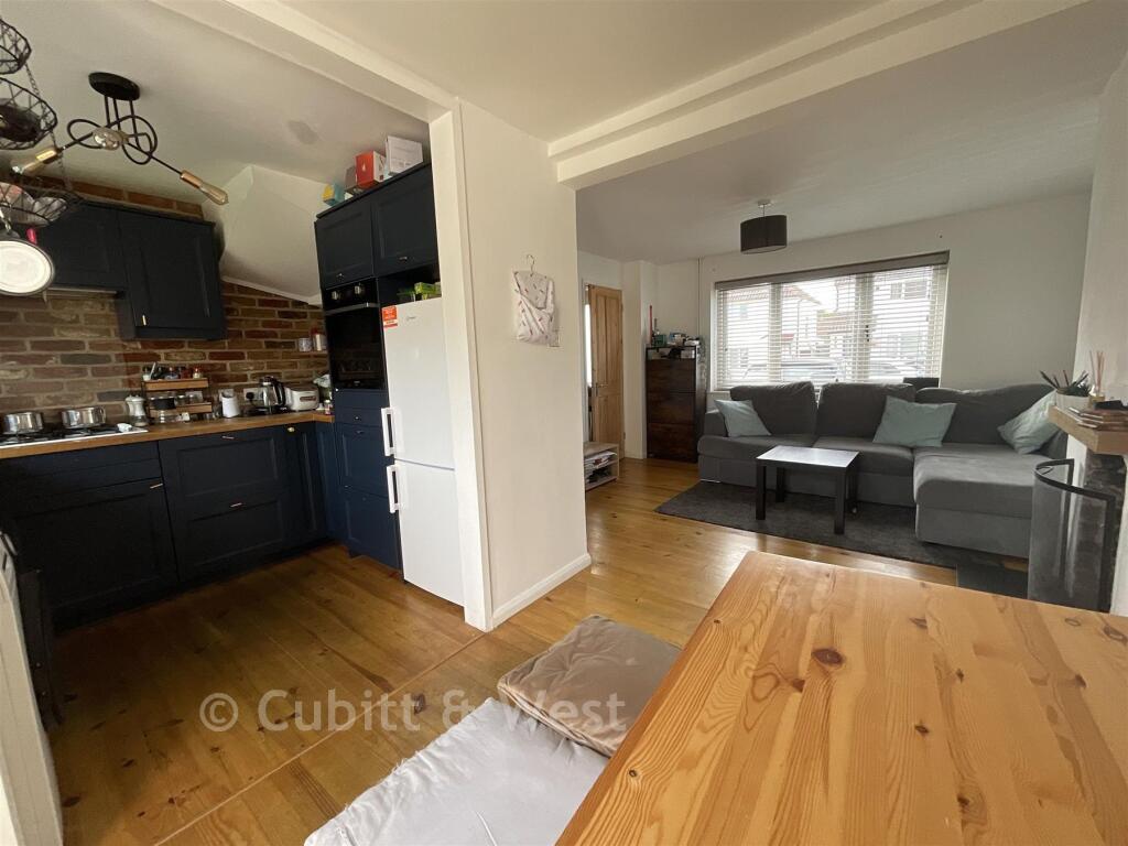 House in Burgess Hill, World's End - View 2