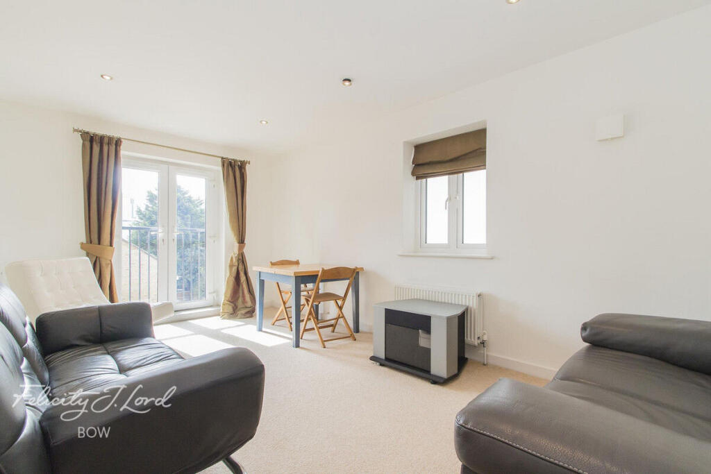 Main image of property: St Pauls Way, London