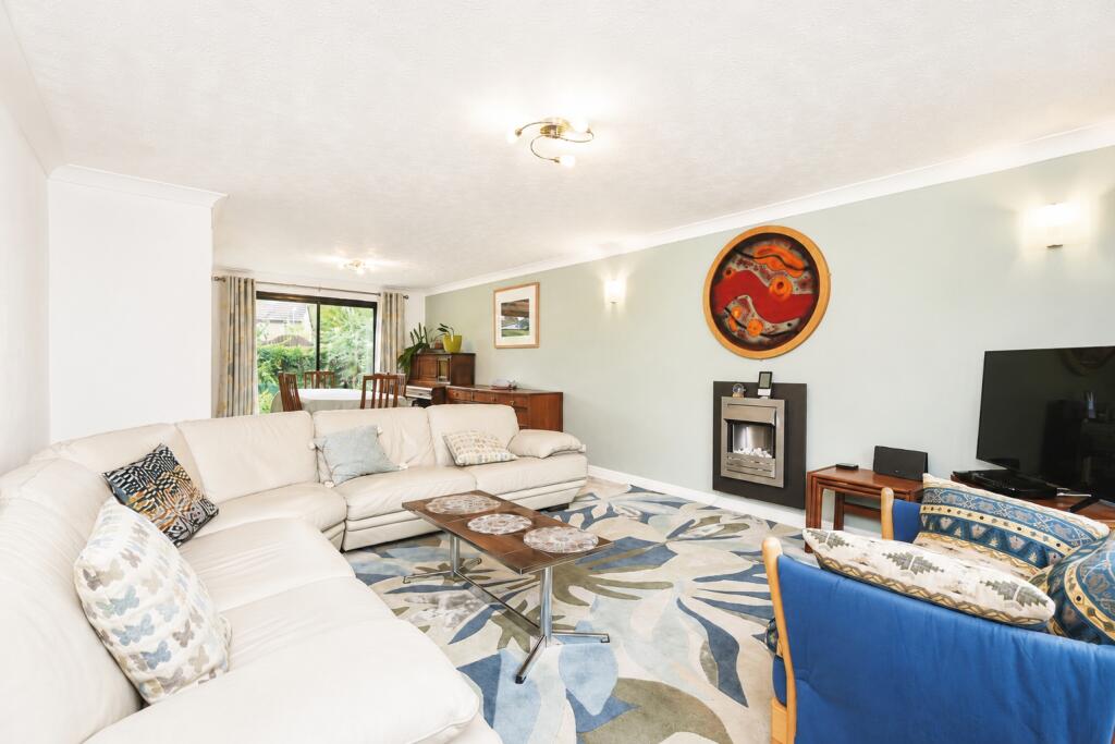 House in Kirklees, Swincliffe - More