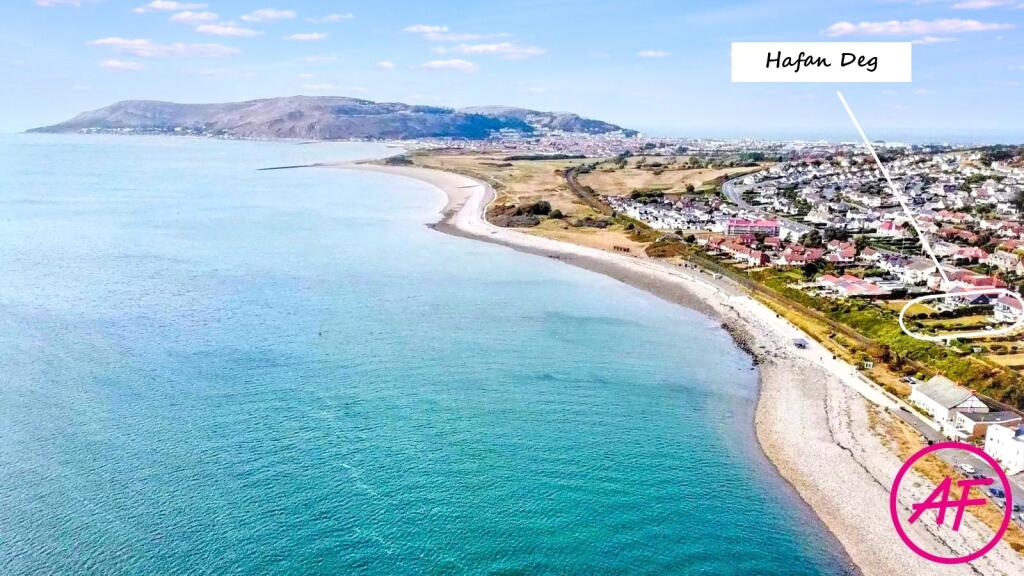 House in Llandudno - More