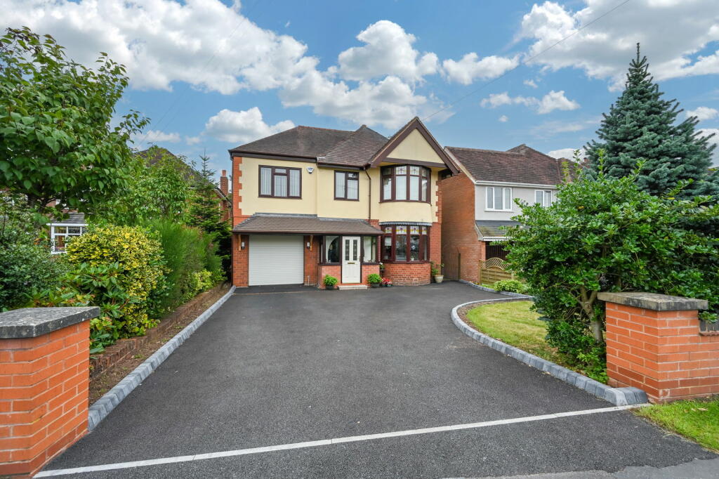 4-bed detached on Hatherton Road, Shoal Hill, Cannock, £525,000
