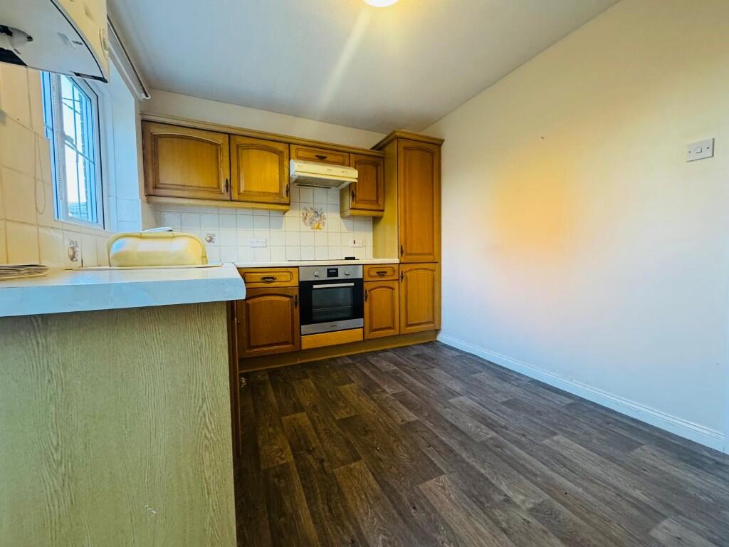 Sheringham Court, Redcar, North Yorkshire, TS10 photo 3