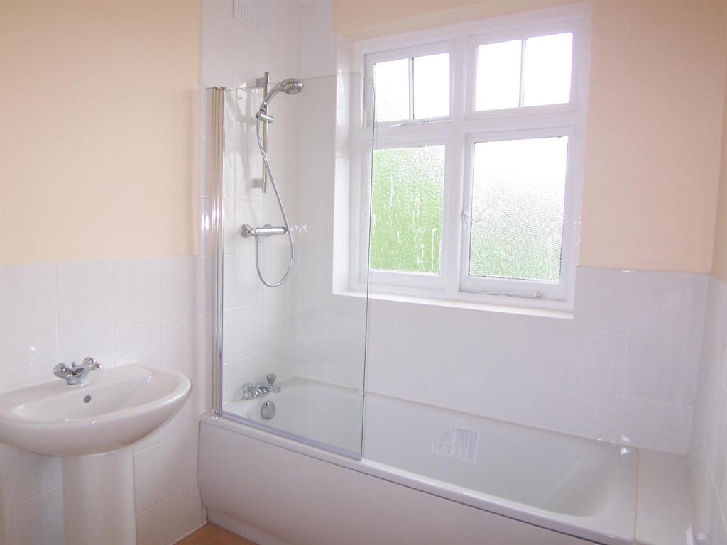 House in Kingston upon Thames - View 5
