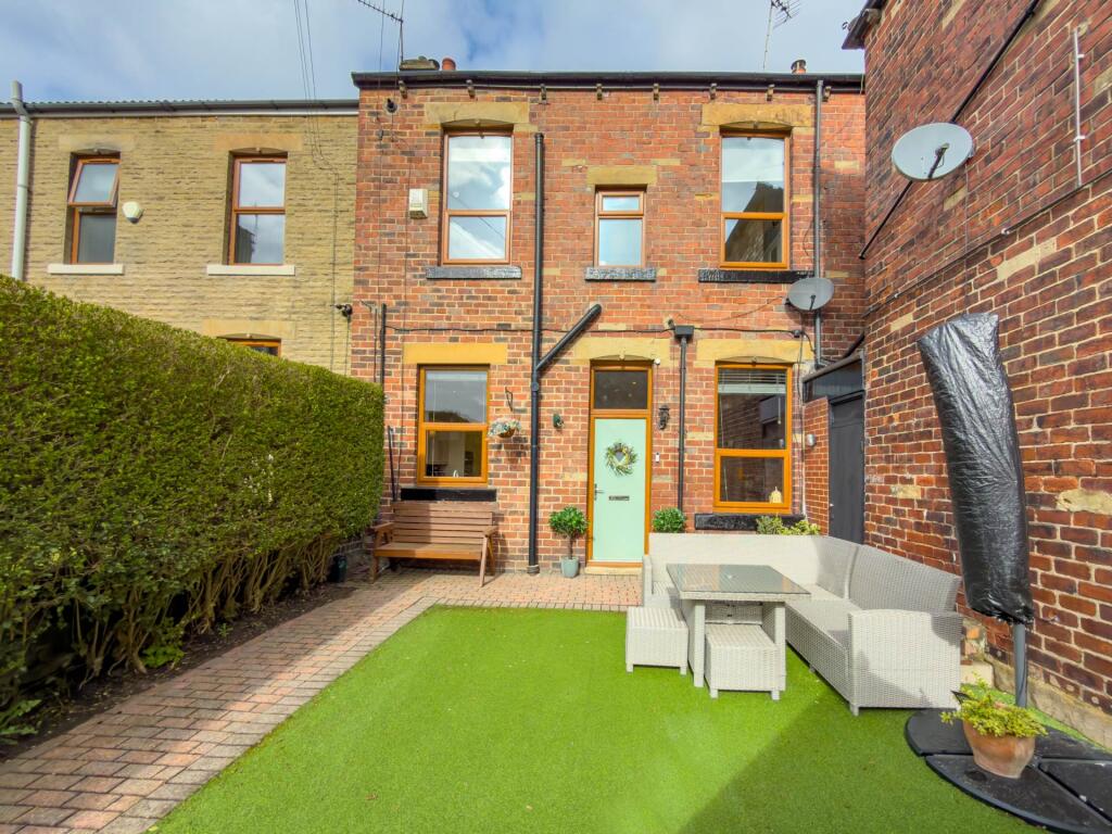 Main image of property: Scotland Street, Birstall