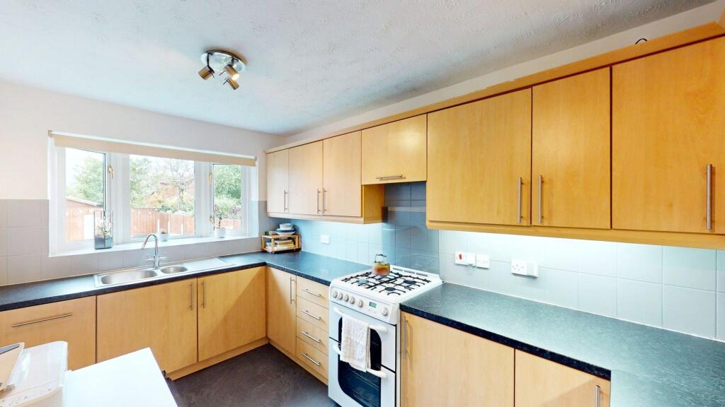 House in Bolton, Westhoughton - View 3