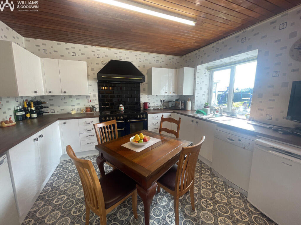 Penrallt, Llangefni, Anglesey, LL77 photo 4