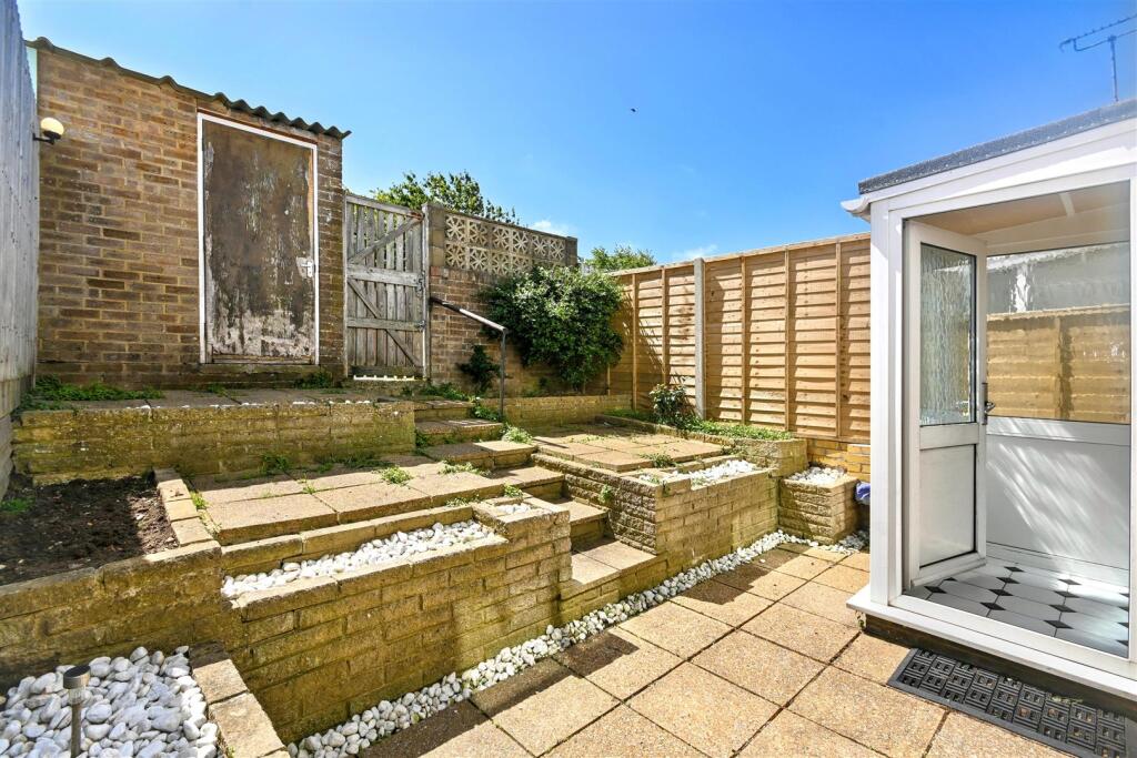 House in Eastbourne, East Sussex - View 4