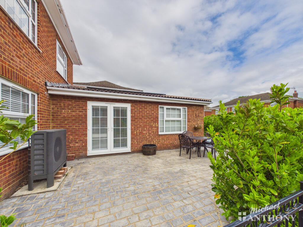 Main image of property: The Annexe, 5 Barnett Way, Bierton, Aylesbury, Buckinghamshire