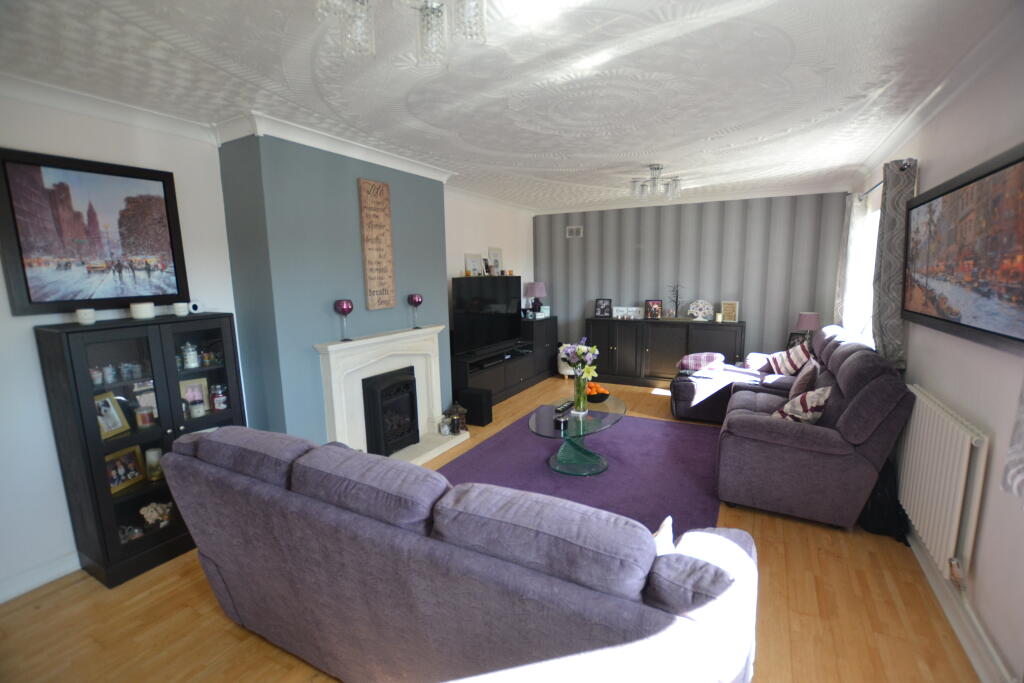 House in Ammanford, Llandybie - More