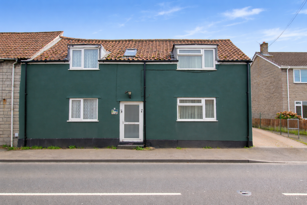 3-bed semi-detached on Main Street, Walton, £400,000