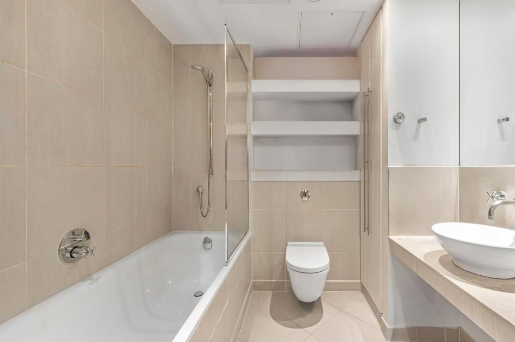 Apartment in London - View 5