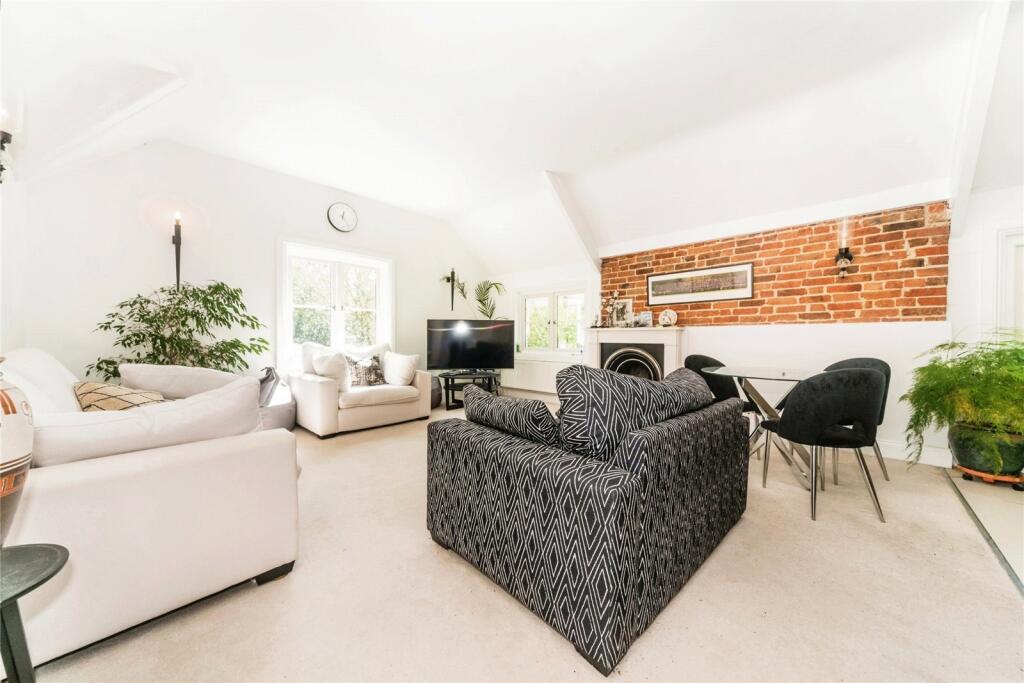 Main image of property: Sandgate, Portsmouth Road, Esher, Surrey, KT10